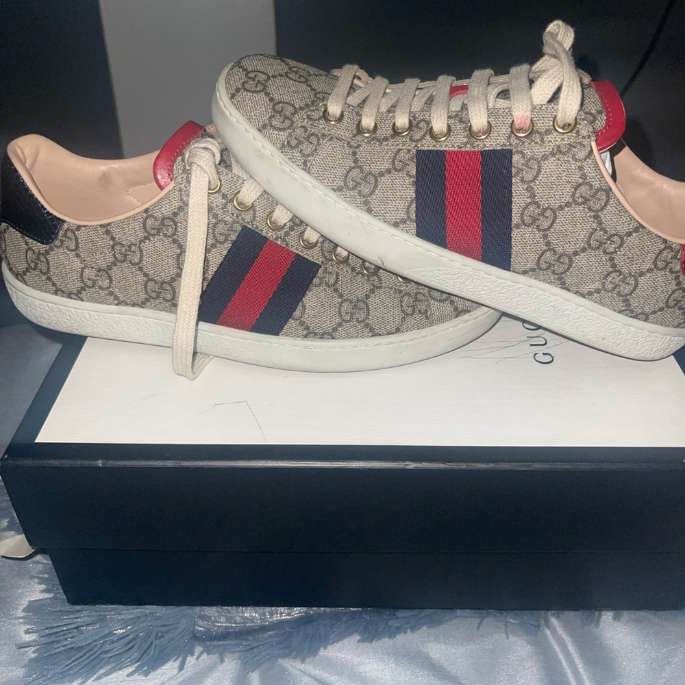 Gucci Women’s Ace GG Supreme Sneakers
